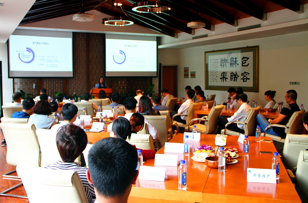 探討轉(zhuǎn)型新方向、開闊發(fā)展新思維 探討轉(zhuǎn)型新方向、開闊發(fā)展新思維